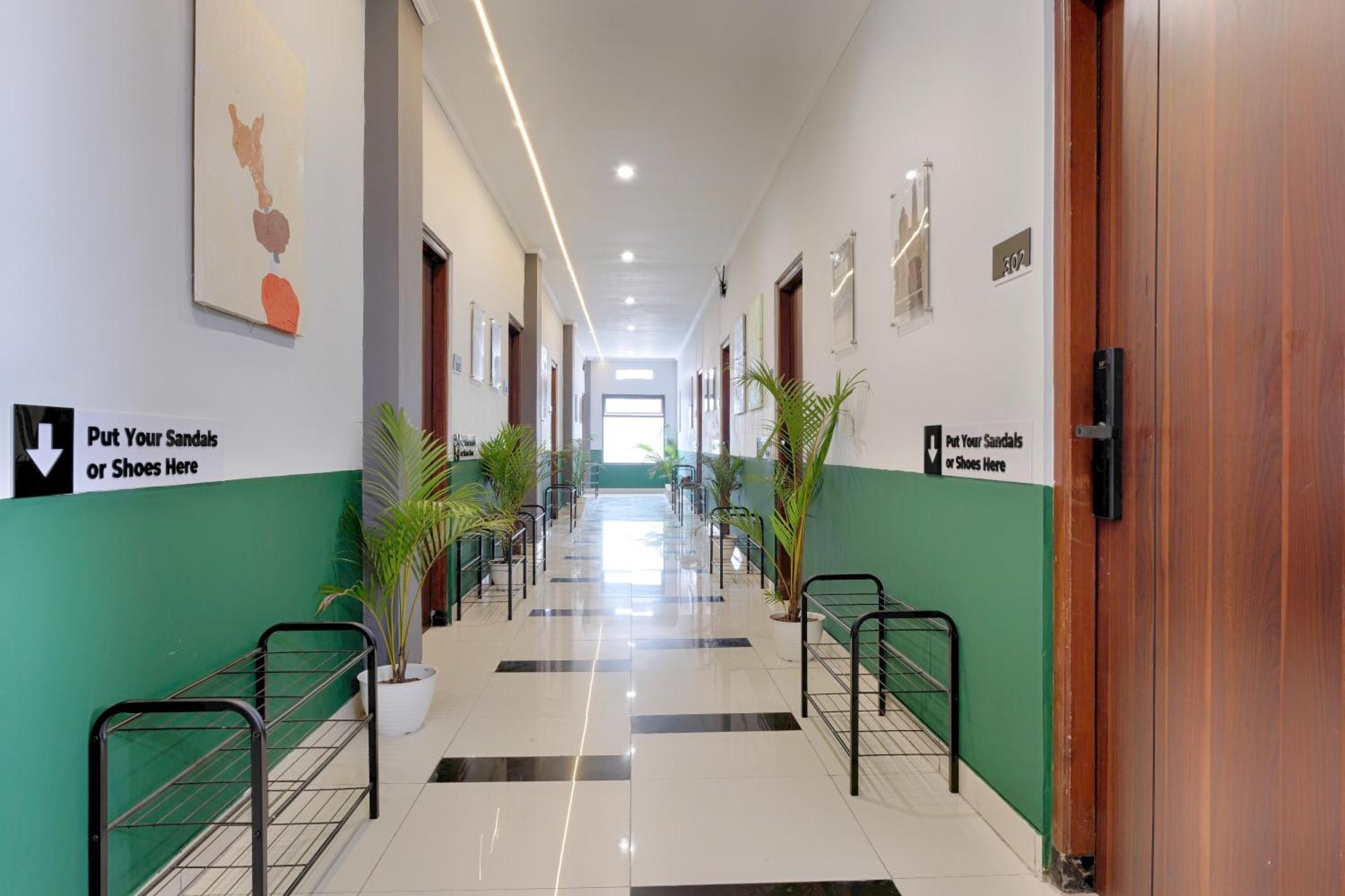 Hubs Hostel Yogyakarta Dış mekan fotoğraf