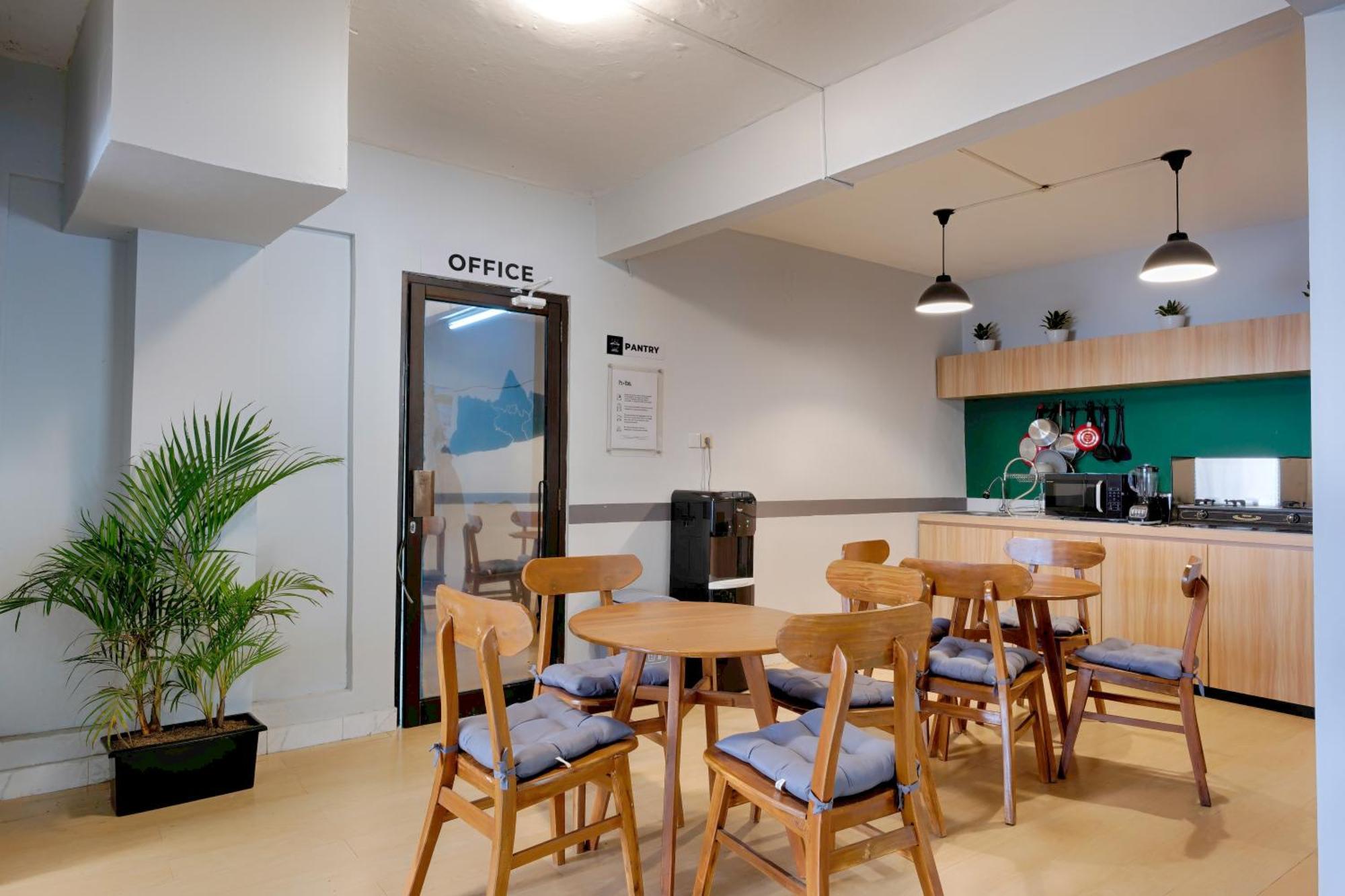 Hubs Hostel Yogyakarta Dış mekan fotoğraf