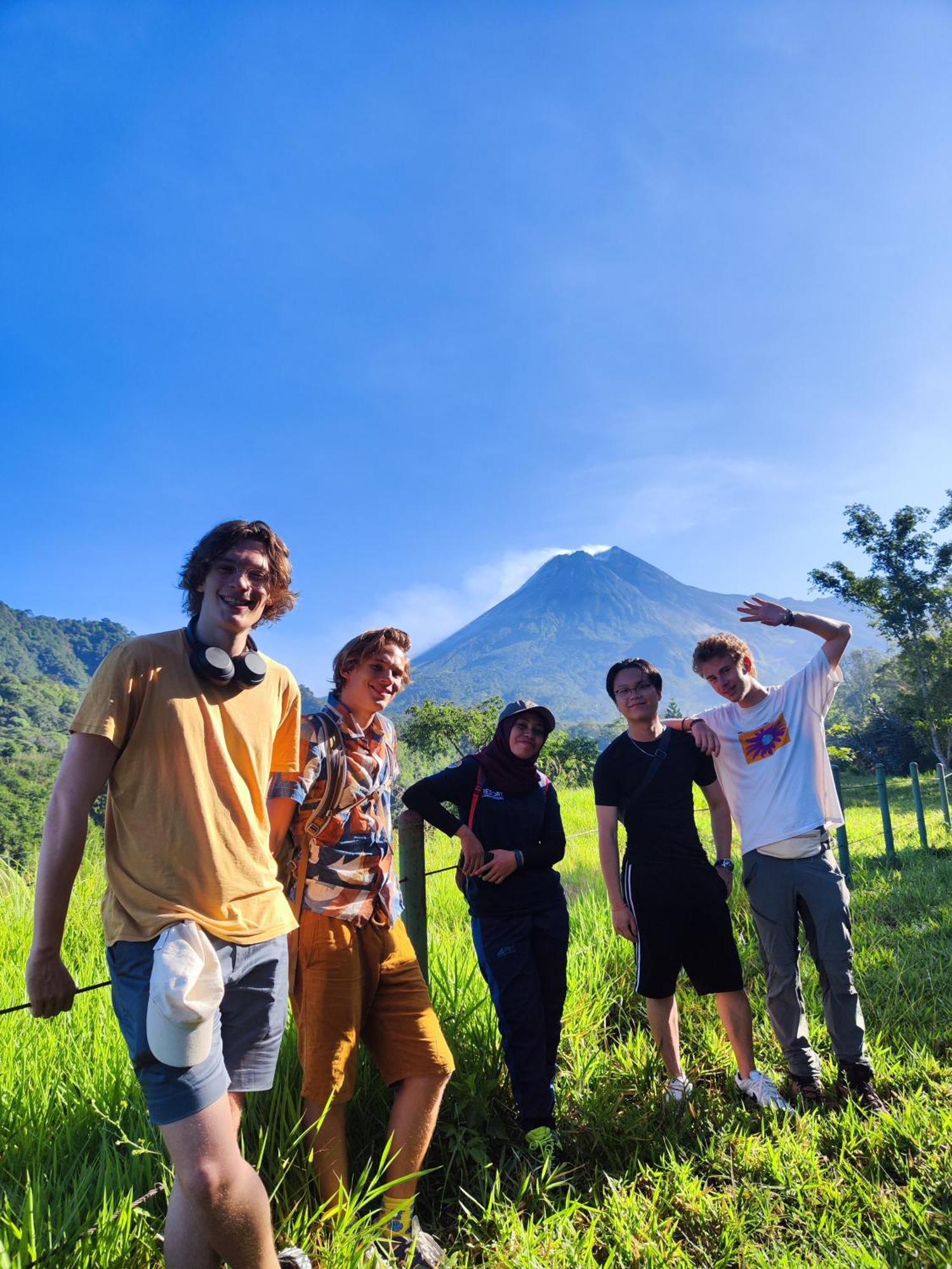 Hubs Hostel Yogyakarta Dış mekan fotoğraf